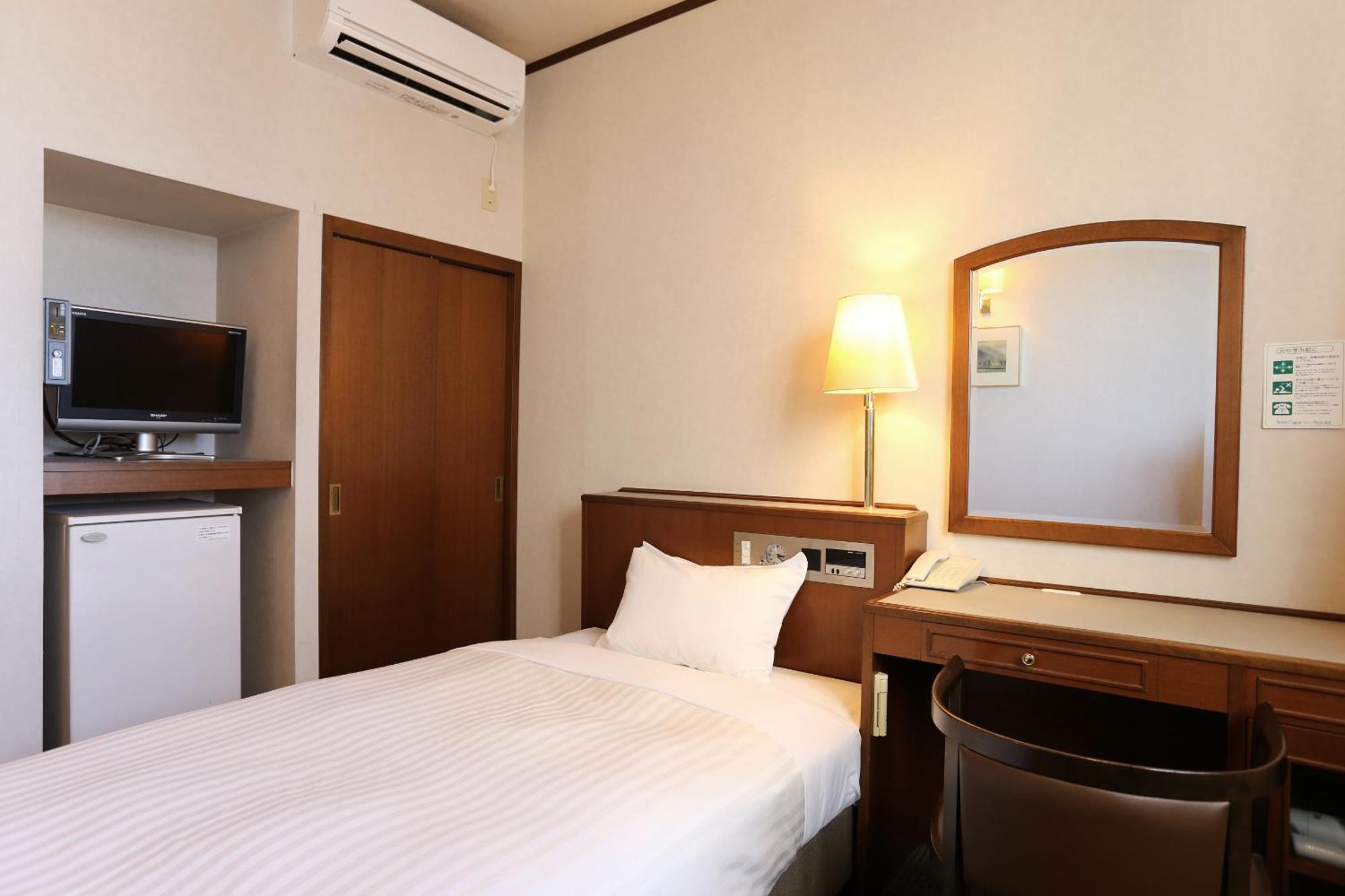 Hotel Castle Inn Suzuka Exterior photo